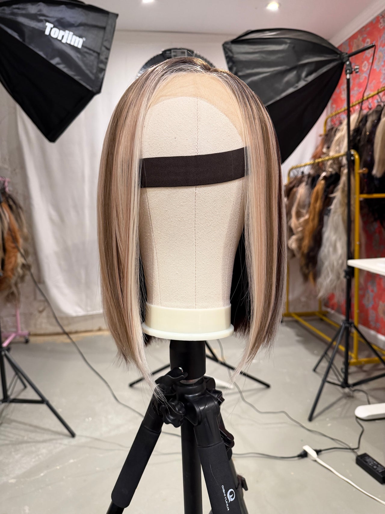 Saylor Wavy (Straightened)