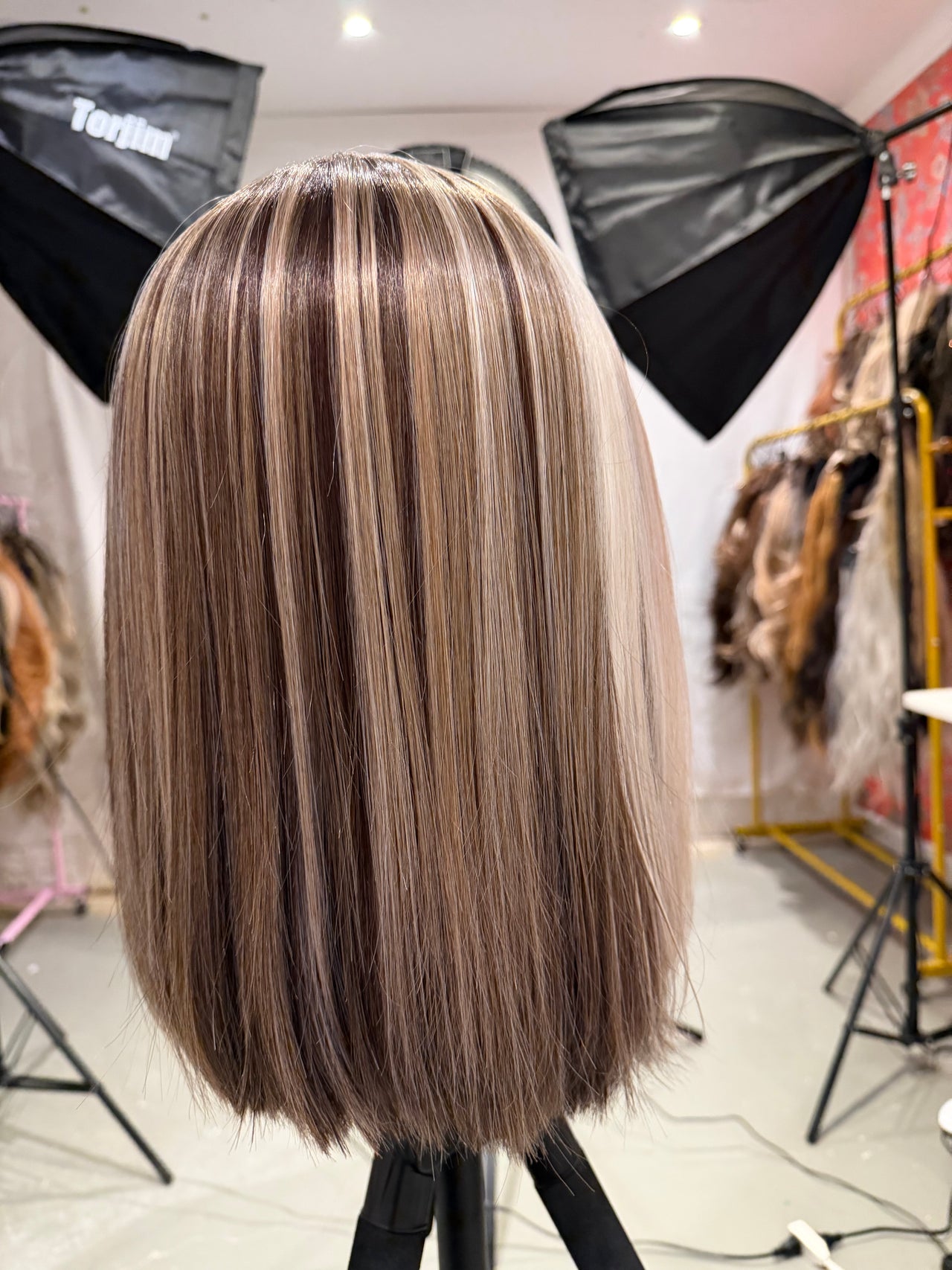 Saylor Wavy (Straightened)
