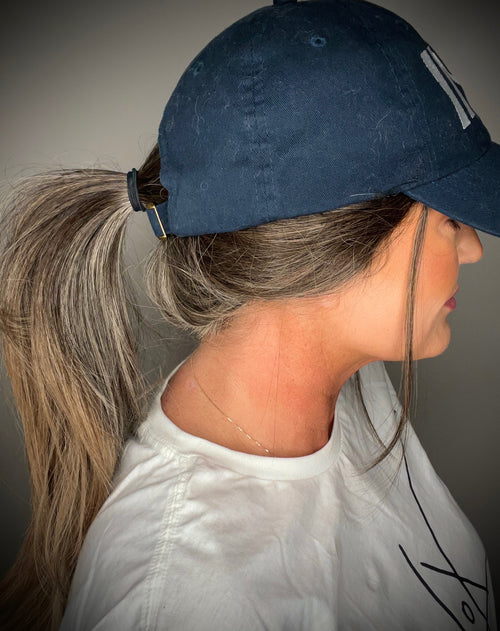Topless Beach Sandy & Long (Hat Wig)